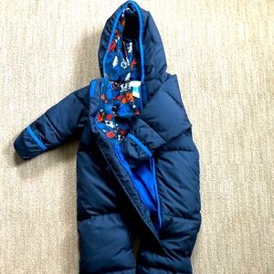 Snowsuit Columbia brand. Like new.